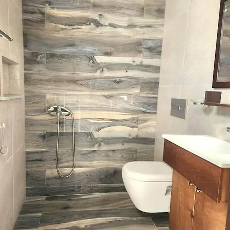 Anna Apartment